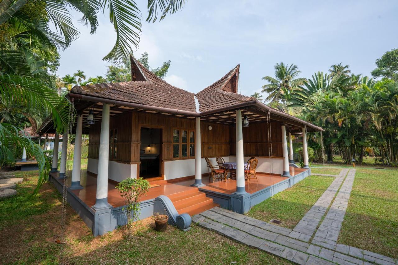 Ama Stays & Trails, Pathiramanal Villa Alappuzha المظهر الخارجي الصورة